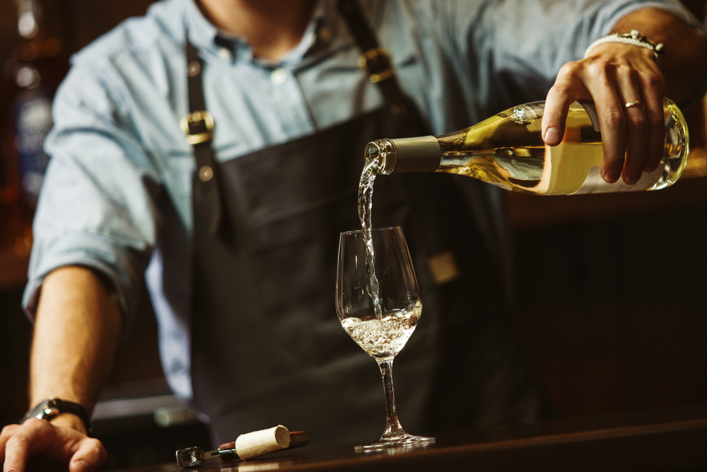 What’s The Shelf Life Of White Wine? A Beginner’s Guide