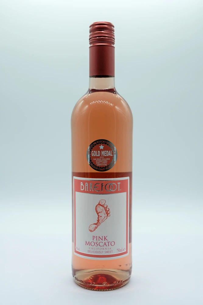 Barefoot Pink Moscato on a white background