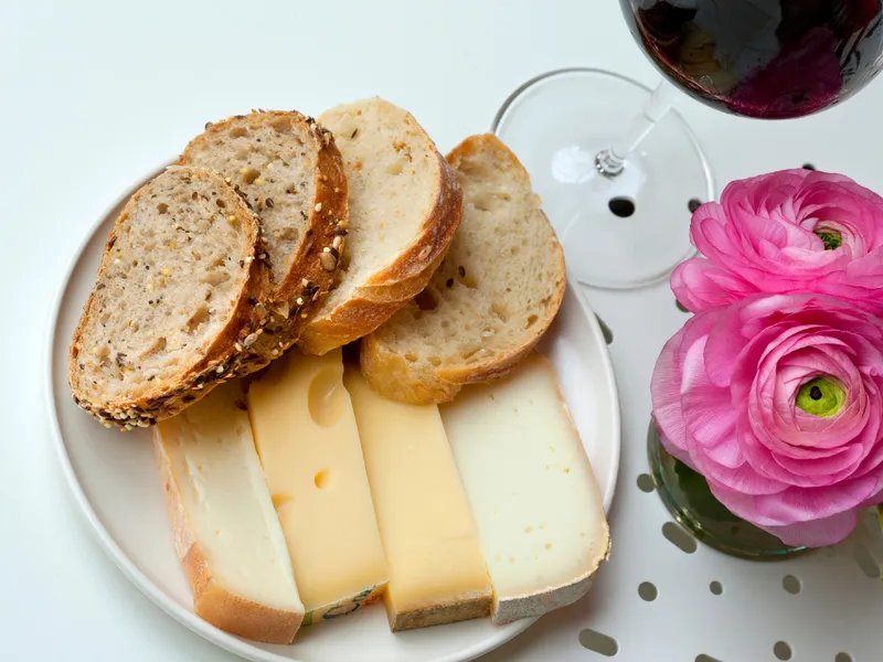 Balancing Food Pairings Based on Acidity - bread and cheese